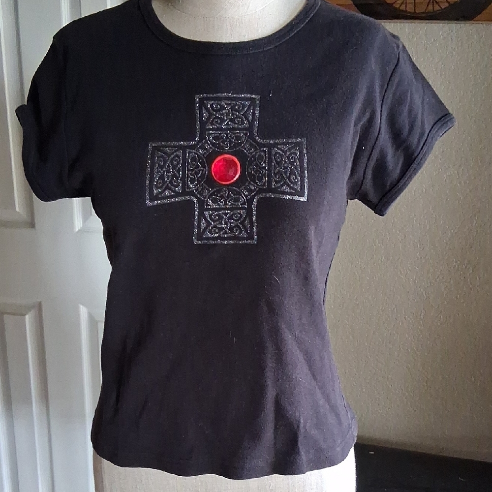 Black and Red Short Sleeve Tee with Geometric Design